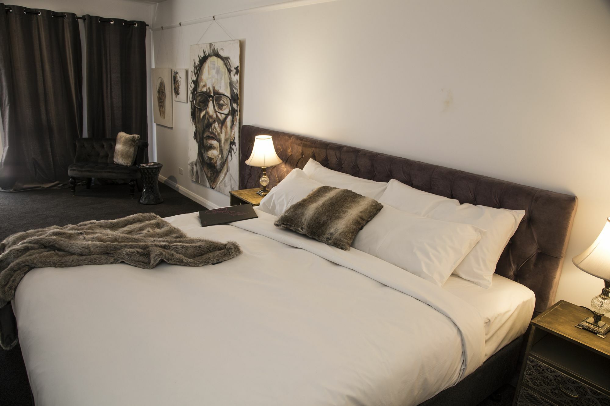 Daylesford Art Motel Extérieur photo A bedroom at the hotel